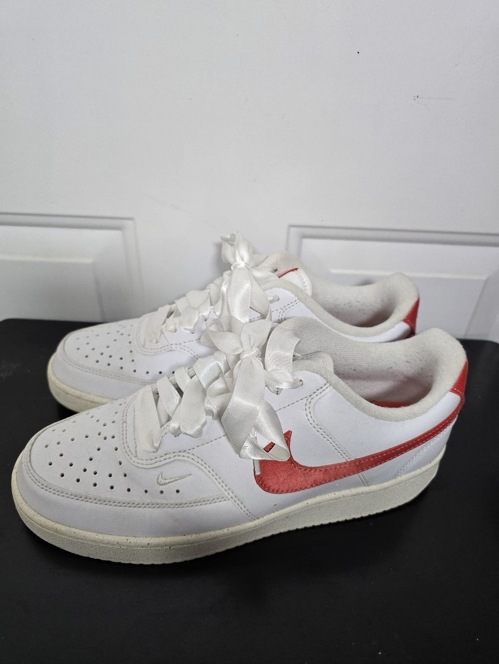 Nike Court Vision White Sneakers with Red Swoosh Low Size 9 Ribbon Laces